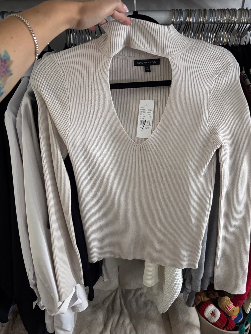Kendall & Kylie Ribbed Cream V-Neck Mock-Turtleneck Sweater